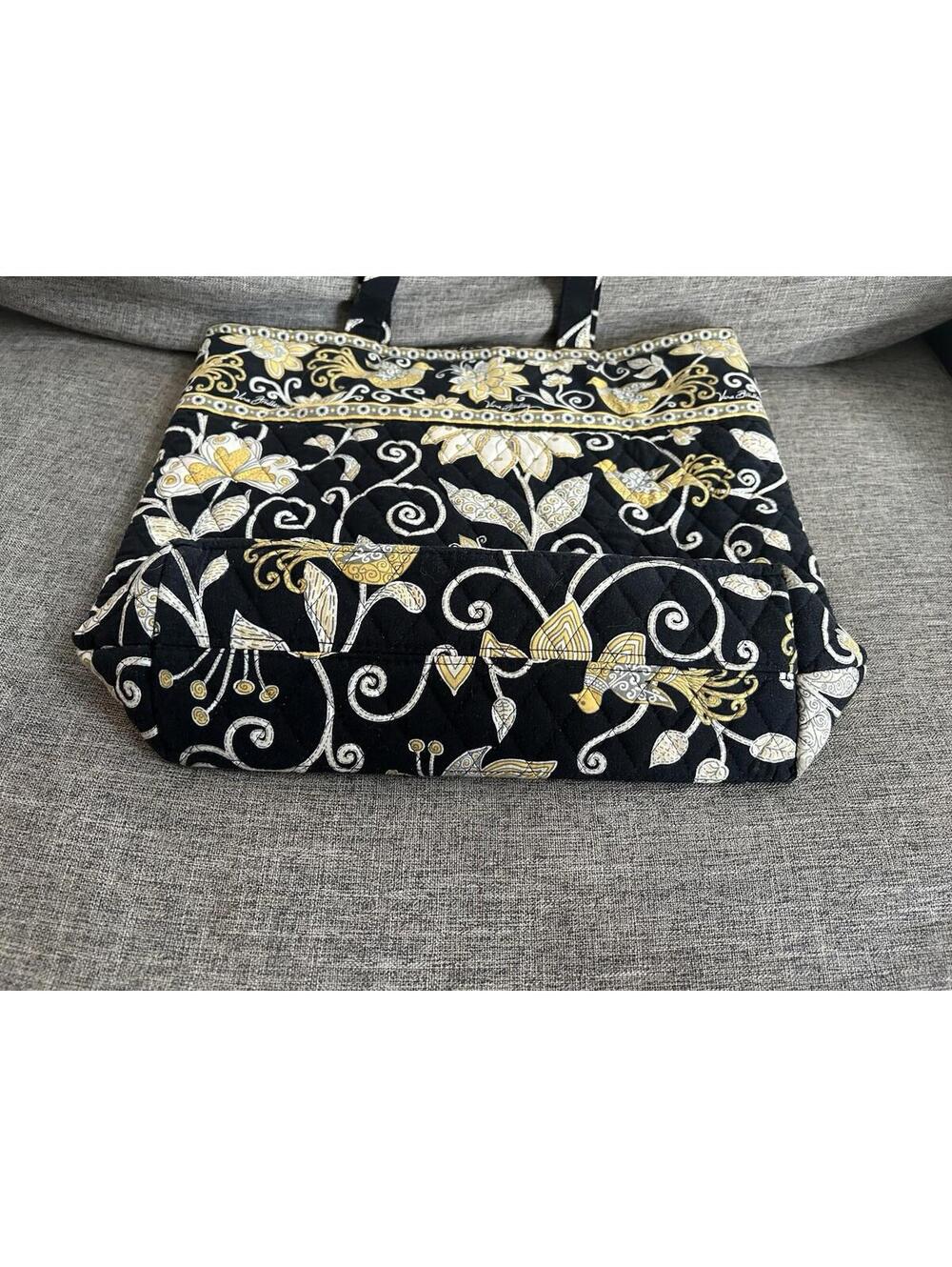 Vera Bradley Morgan Pleated Shoulder Bag Tote Black Yellow Bird Retired Pattern - Picture 3 of 9
